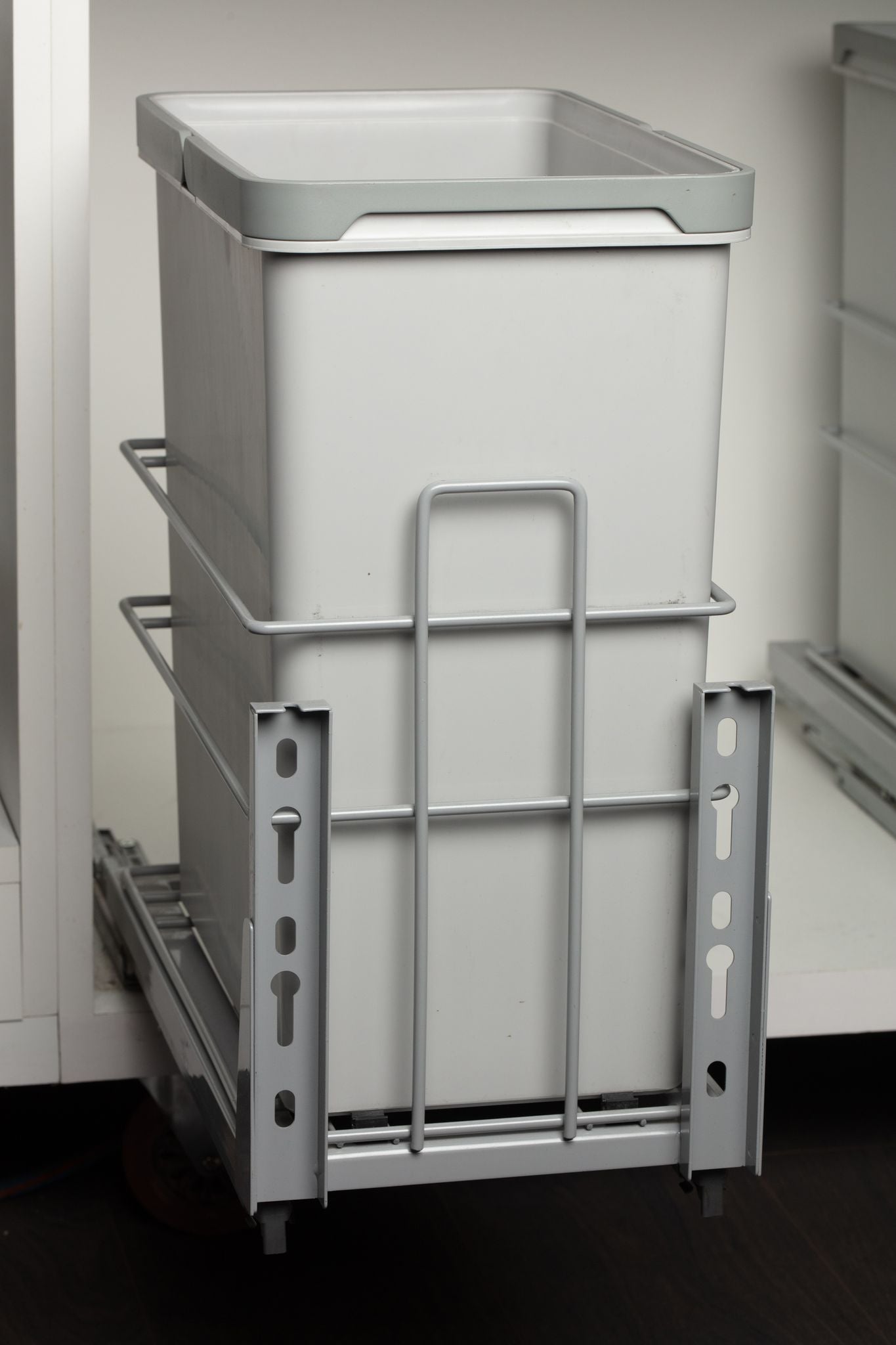 Single Waste Bin 1X28L Soft Close Black