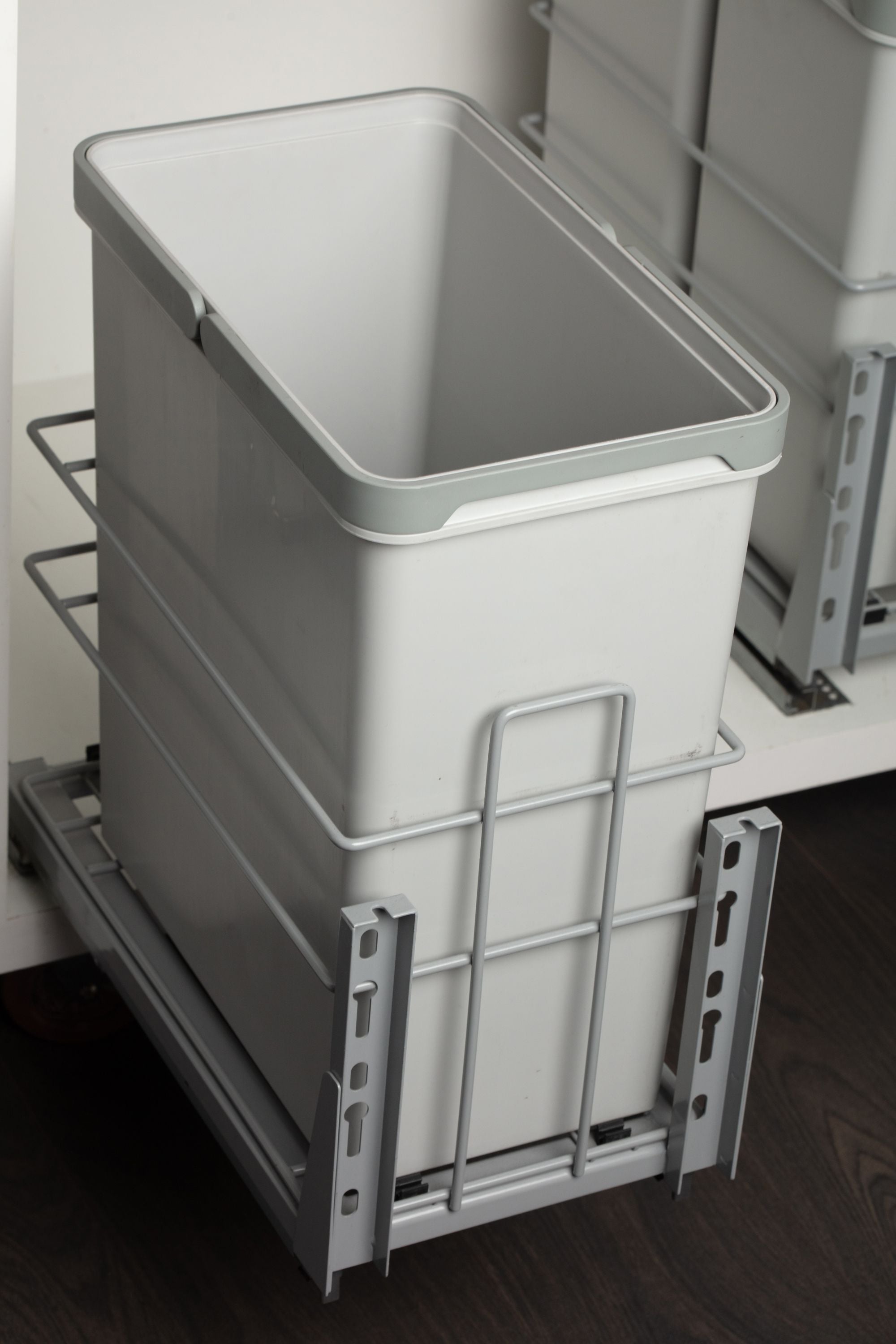 Single Waste Bin 1X28L Soft Close Black