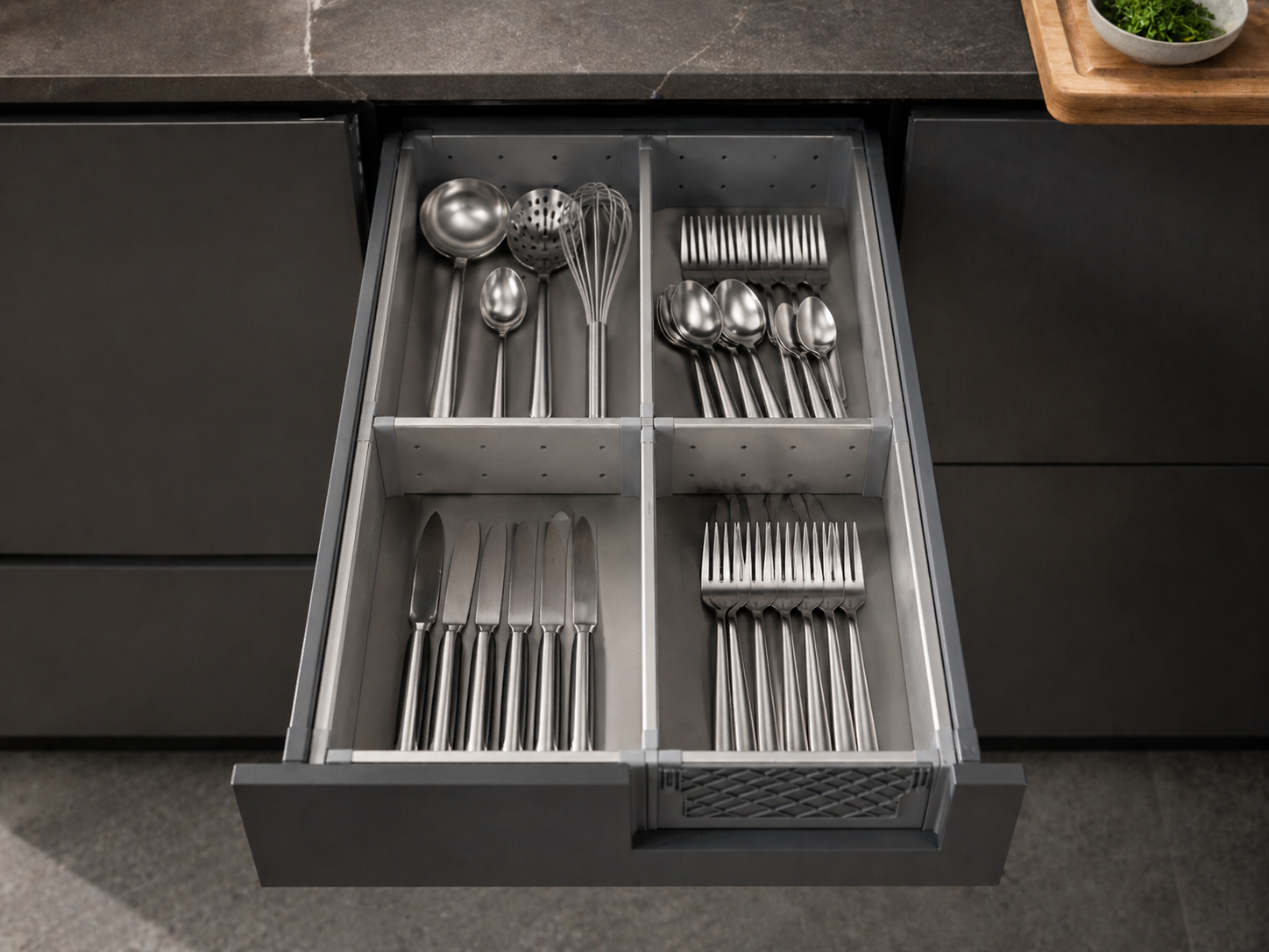 Blum ORGA-LINE Cutlery Organizer Set 21" for TANDEM Undermount Drawer Slides - ZHI.533FI3A