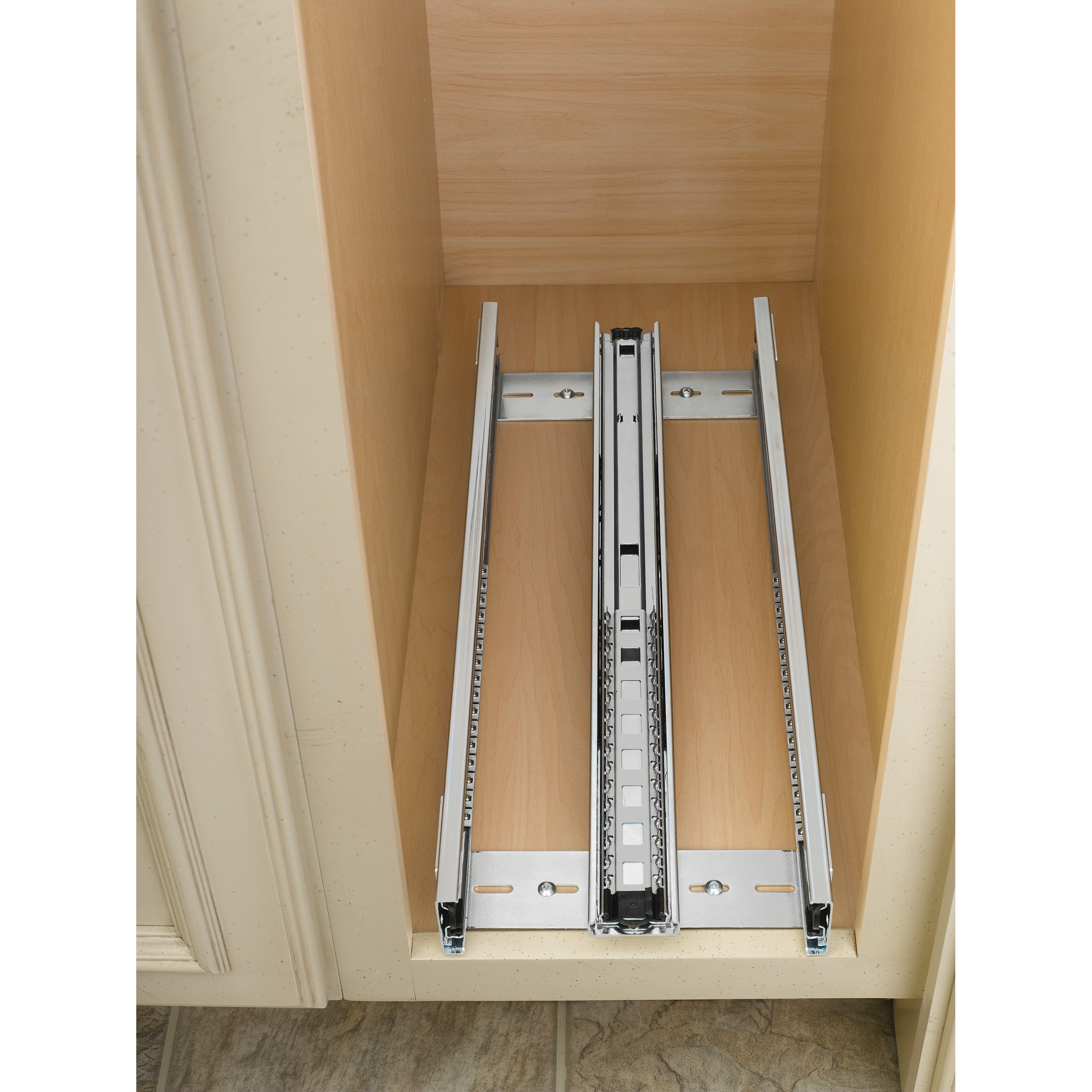 8 in Base Cabinet Organizer Natural  8 in (203 mm) W x 22.5 in (572 mm) D x 25.5 in (648 mm) H