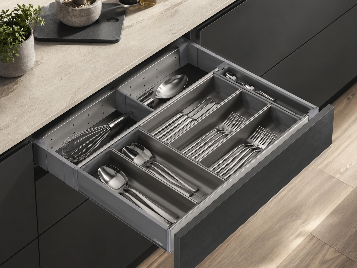 Blum ORGA-LINE Cutlery Organizer Set 21" for TANDEM Undermount Drawer Slides - ZHI.533TI4A