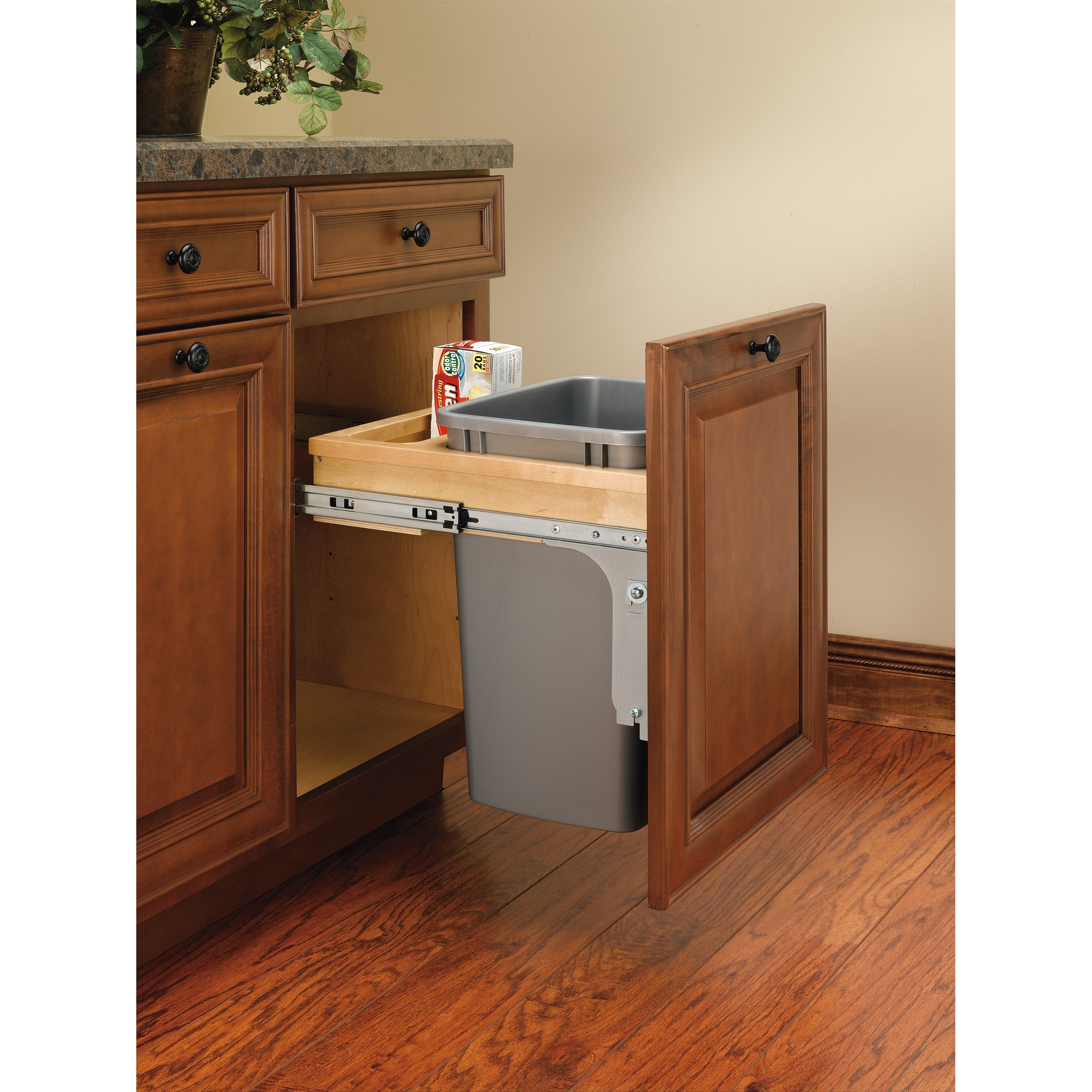 35 Qrt Top mount Waste Container (1-1/2" faceframe) Natural  15 in (381 mm) W x 16.25 in (413 mm) D x 18 in (457 mm) H