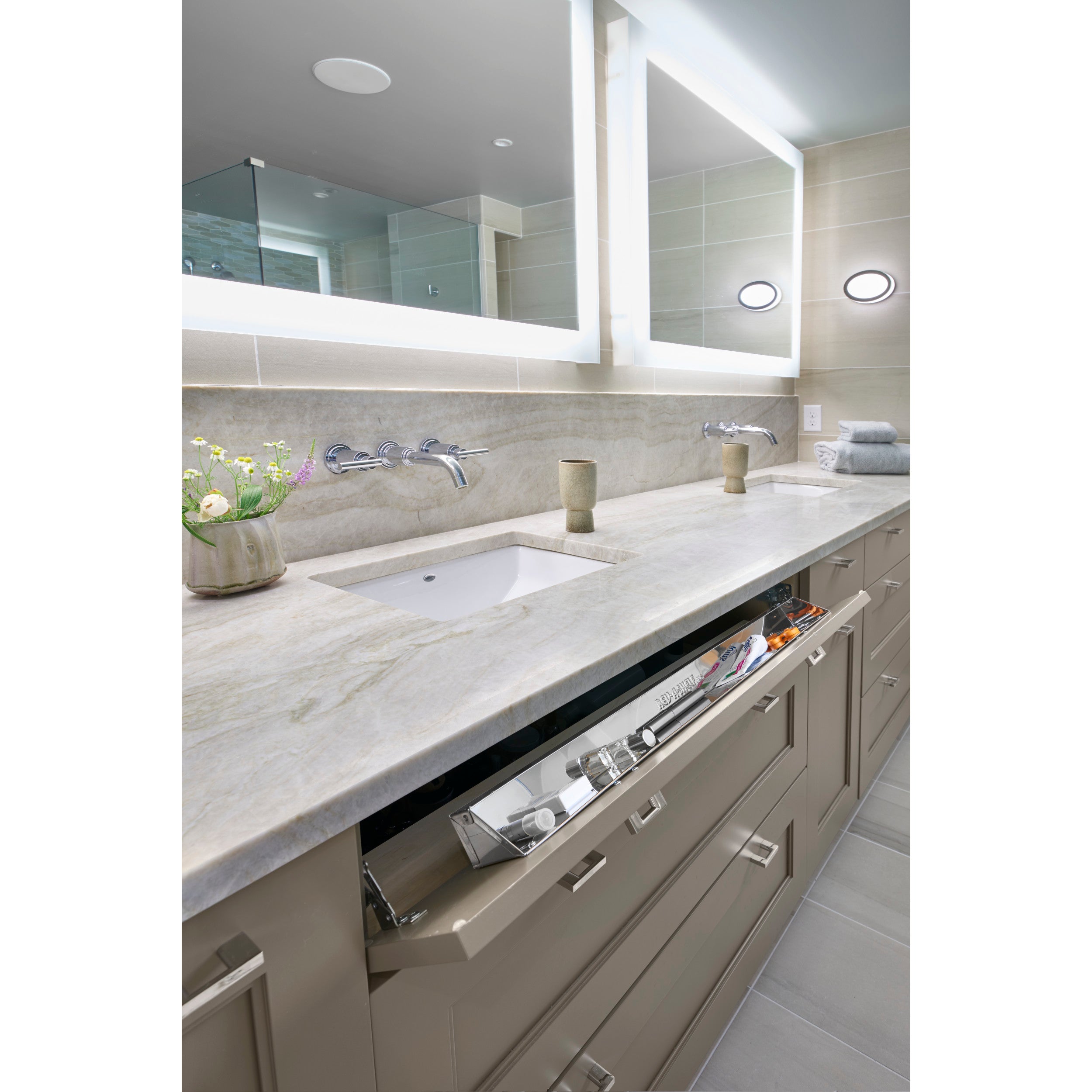 25 in Stainless Steel Tip-Out Tray w/Soft-Close Stainless  25 in (635 mm) W x 2.63 in (67 mm) D x 3 in (76 mm) H