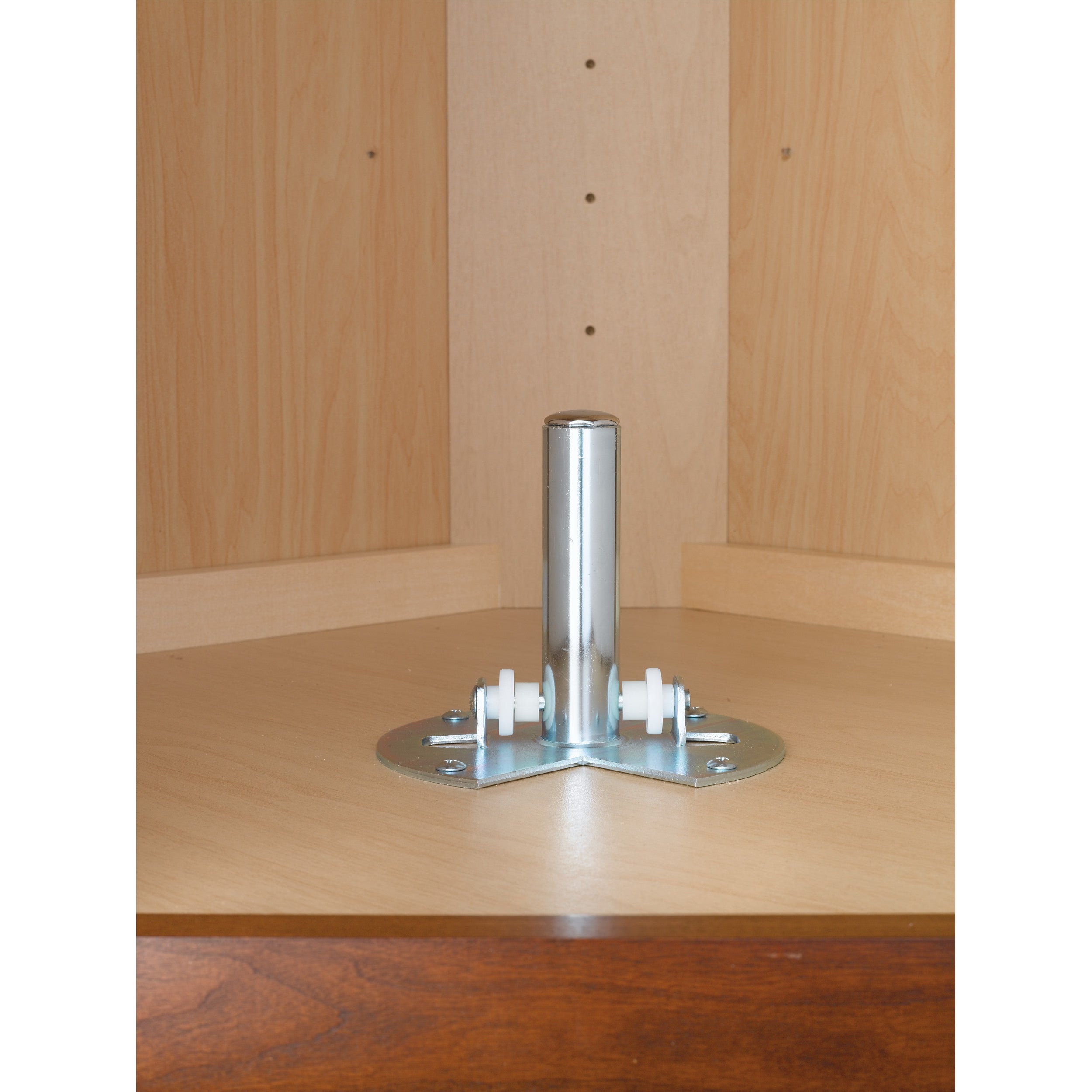 18 in White Polymer Full Circle Lazy Susan w/bottom mount White  18 in (457 mm) W x 18 in (457 mm) D x 2.5 in (64 mm) H