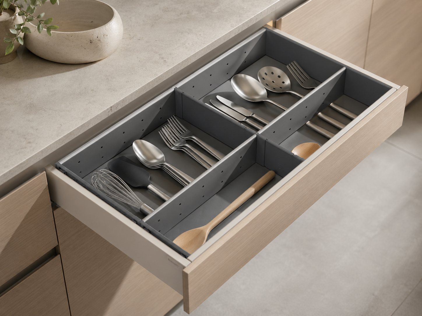 ORGA-LINE utensil set (partially filled), for TANDEMBOX drawer, NL=550 mm, CW=1200 mm, width=291 mm